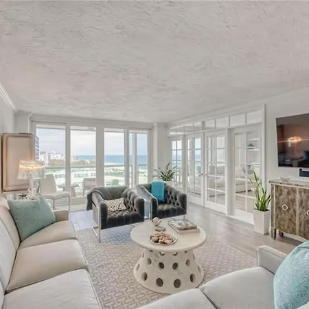 Two-Bedroom Condo With Two Bathrooms And Oceanfront